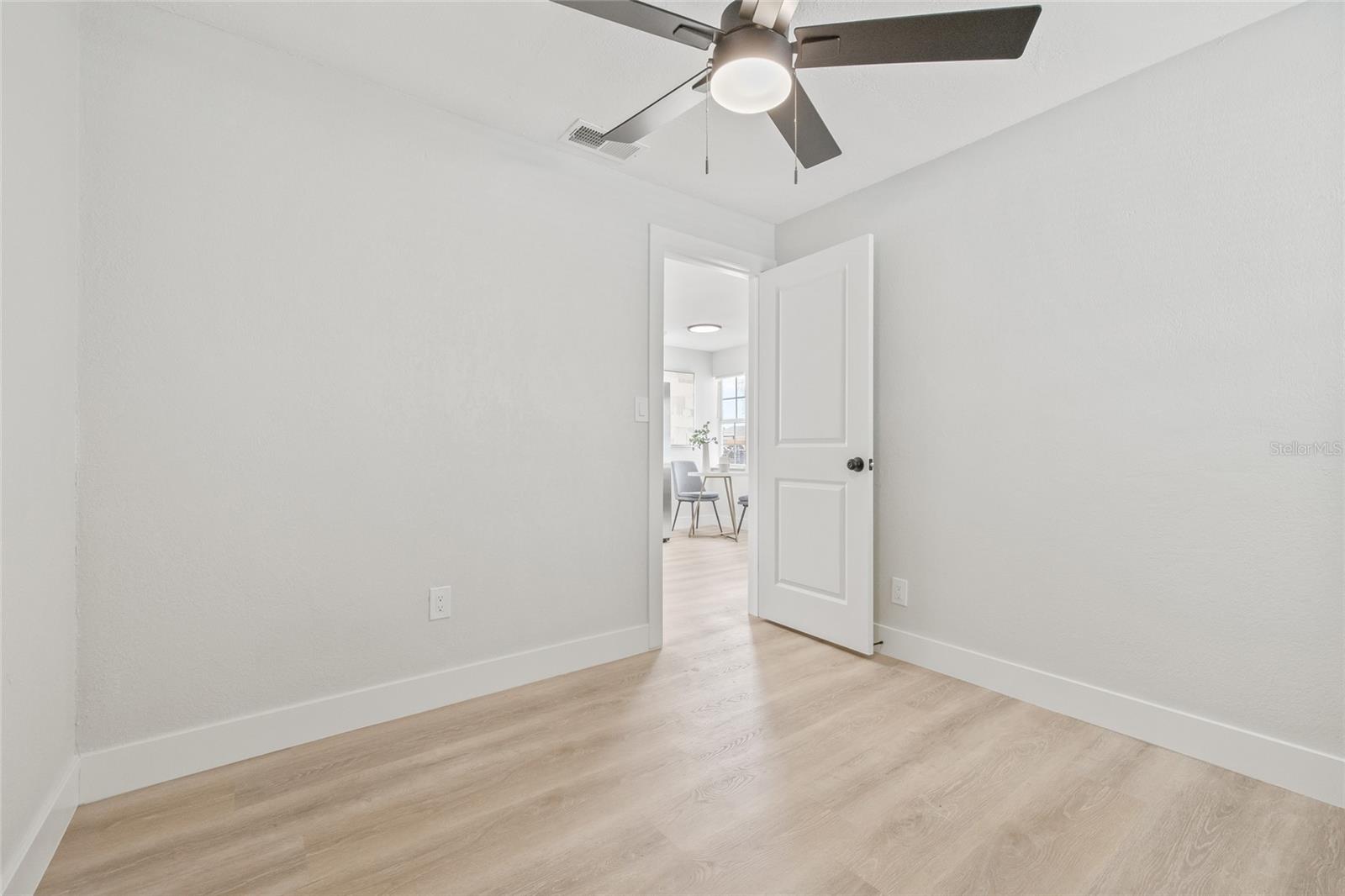 Image 17 of 23 For 2435 18th Avenue N