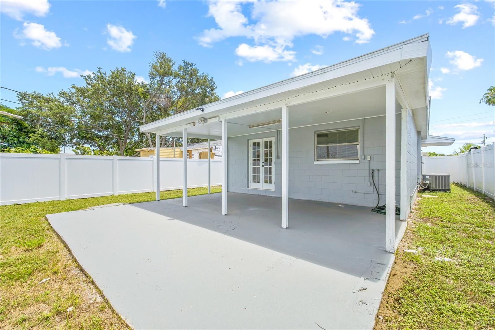 Image 20 of 23 For 2435 18th Avenue N