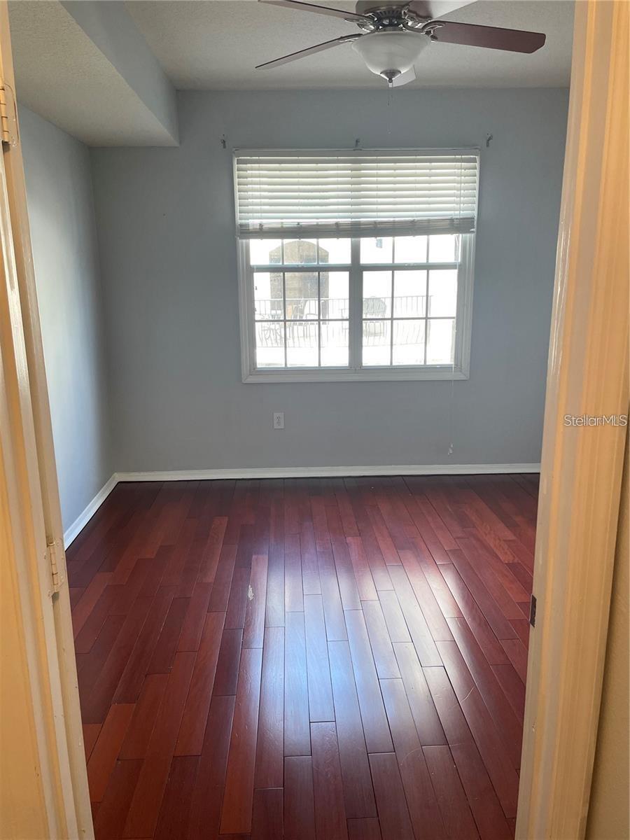 Image 13 of 20 For 501 Knights Run Avenue 1124
