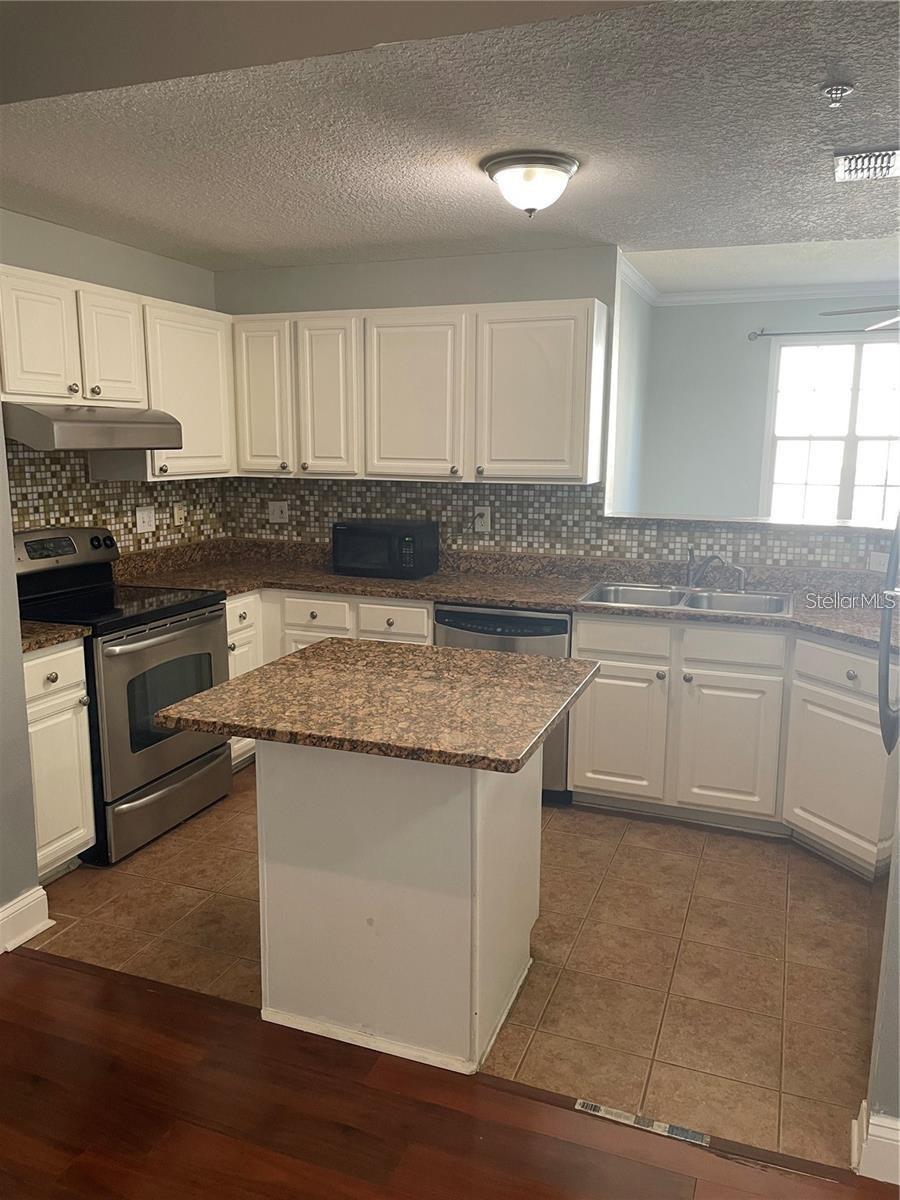 Image 2 of 20 For 501 Knights Run Avenue 1124