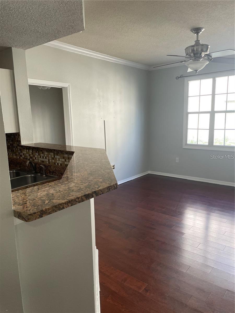 Image 4 of 20 For 501 Knights Run Avenue 1124