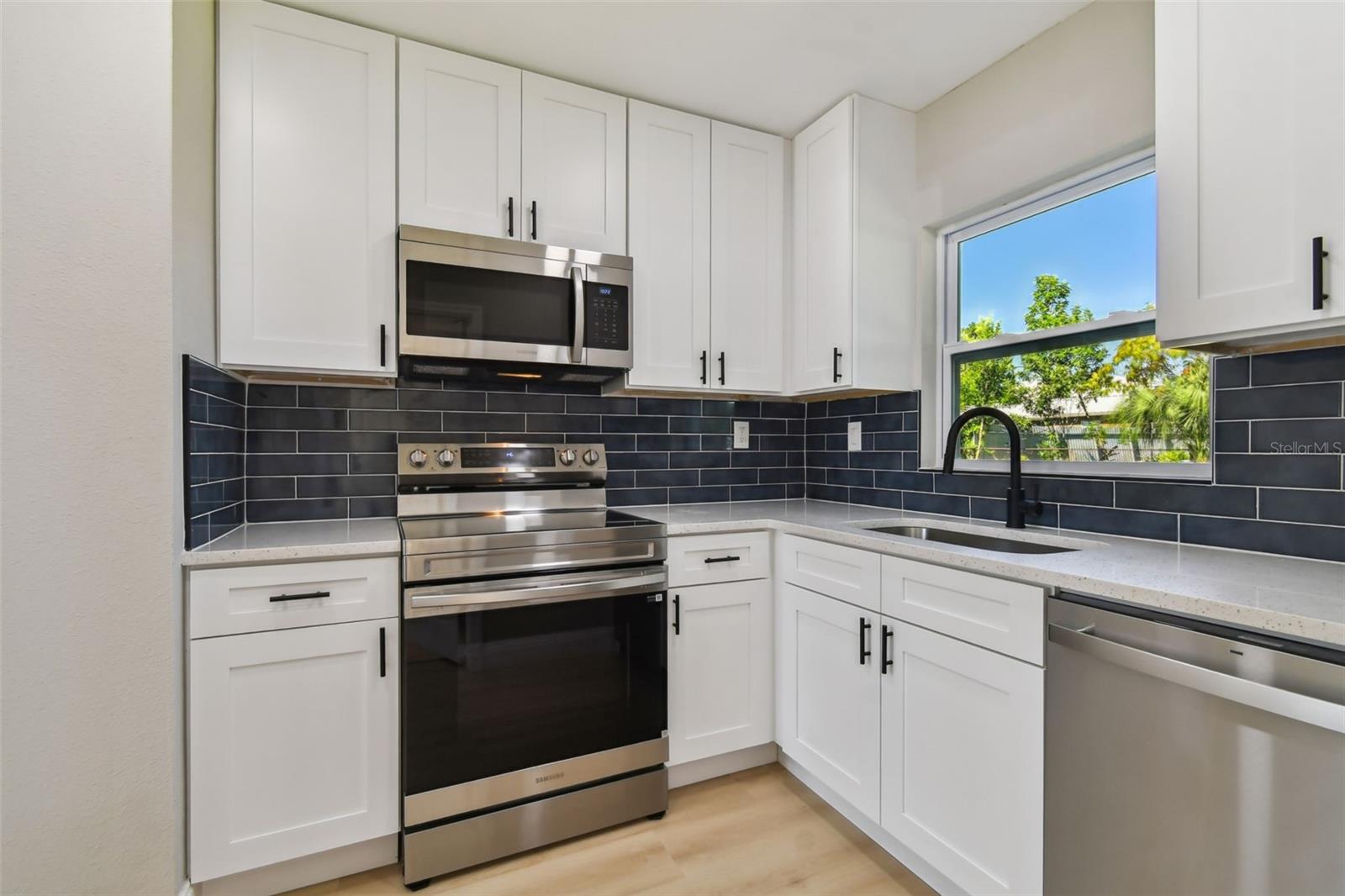 Image 13 of 66 For 4224 Empire Place