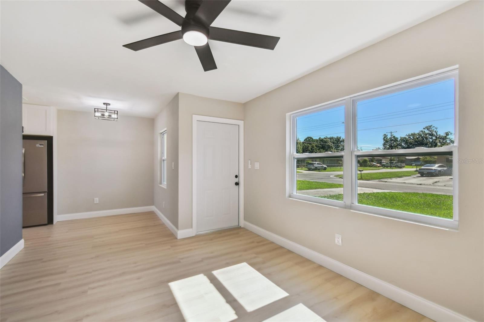 Image 7 of 66 For 4224 Empire Place
