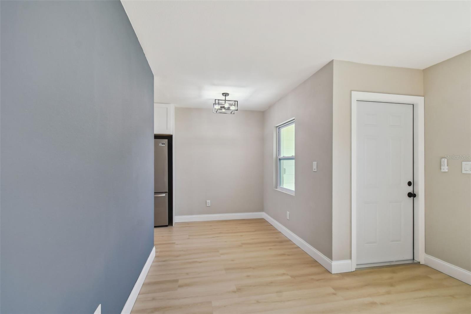 Image 8 of 66 For 4224 Empire Place