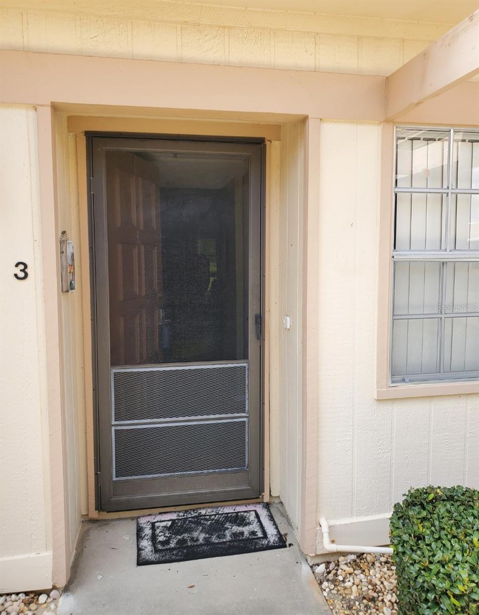 Image 2 of 19 For 11132 Pembridge Court 3