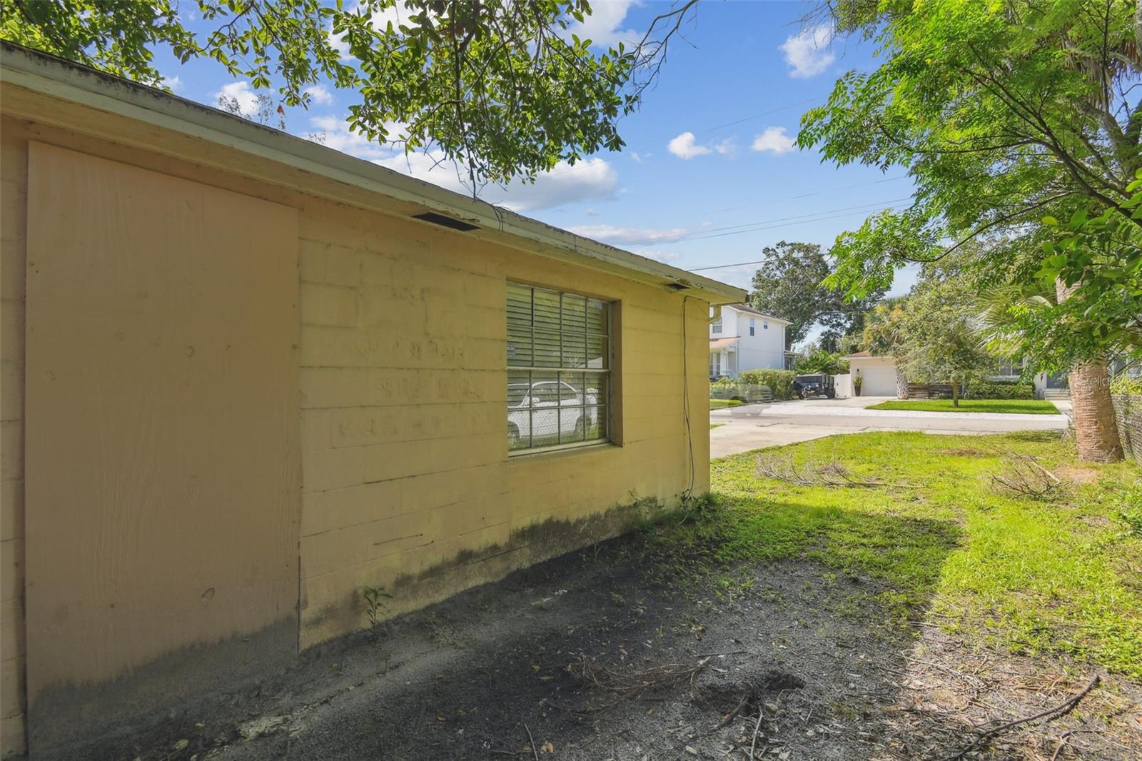 Image 11 of 30 For 2803 Sanders Drive
