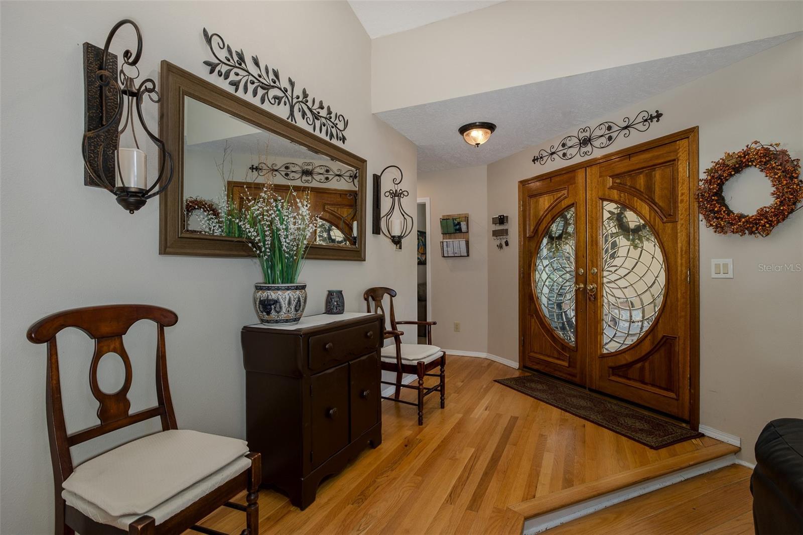 Image 16 of 47 For 15108 Elmcrest Street