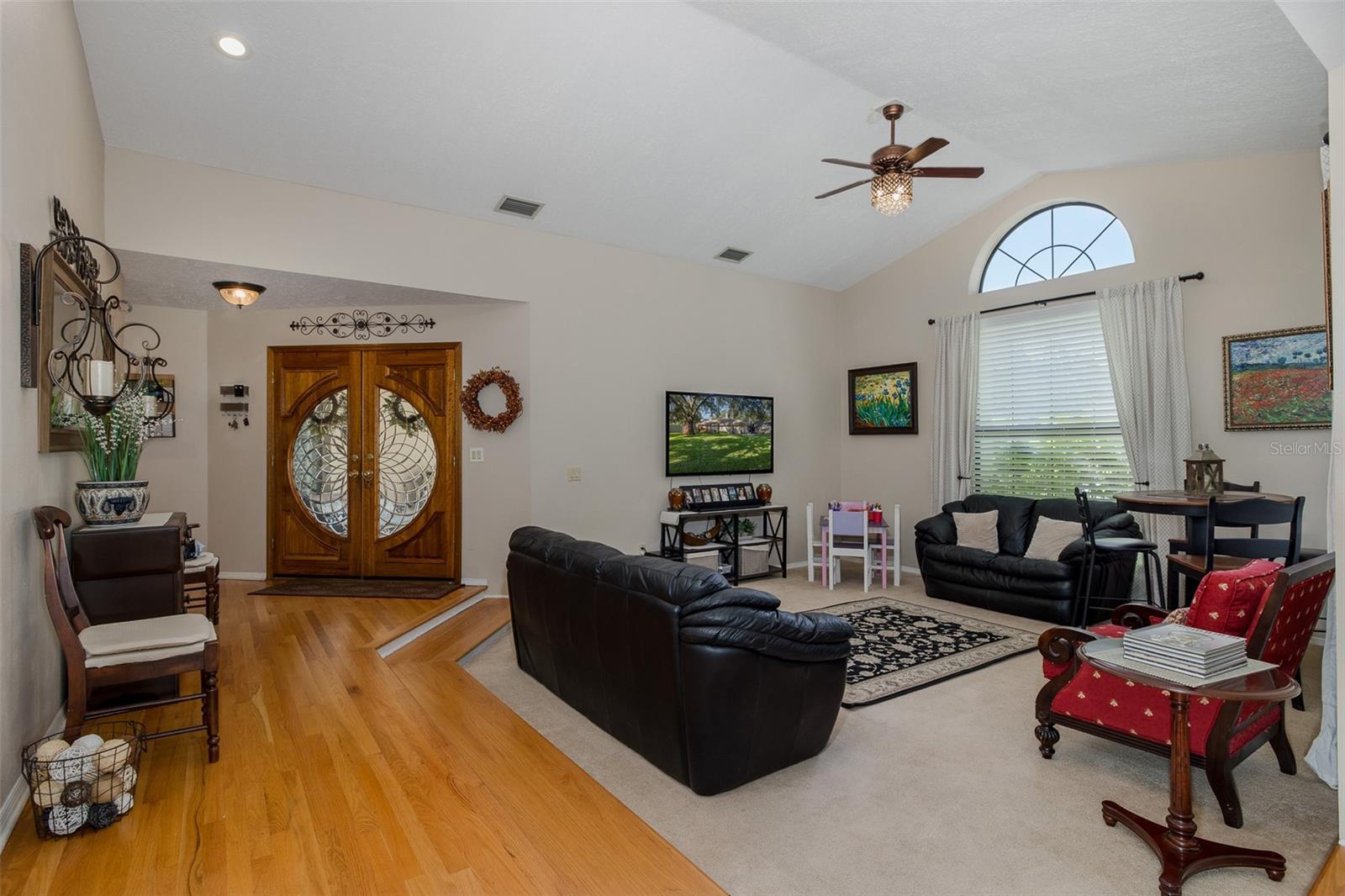 Image 18 of 47 For 15108 Elmcrest Street