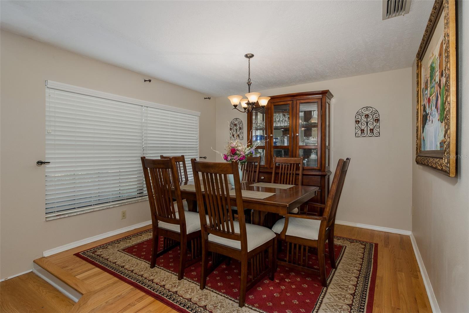 Image 19 of 47 For 15108 Elmcrest Street