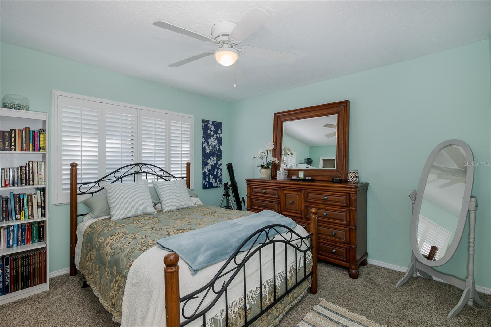 Image 24 of 47 For 15108 Elmcrest Street