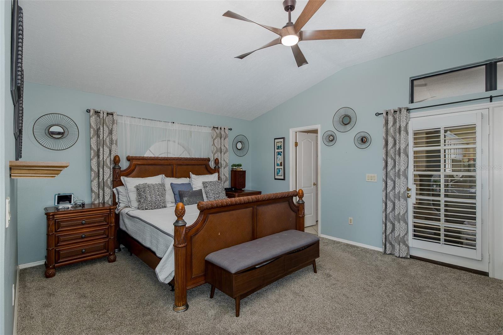 Image 32 of 47 For 15108 Elmcrest Street