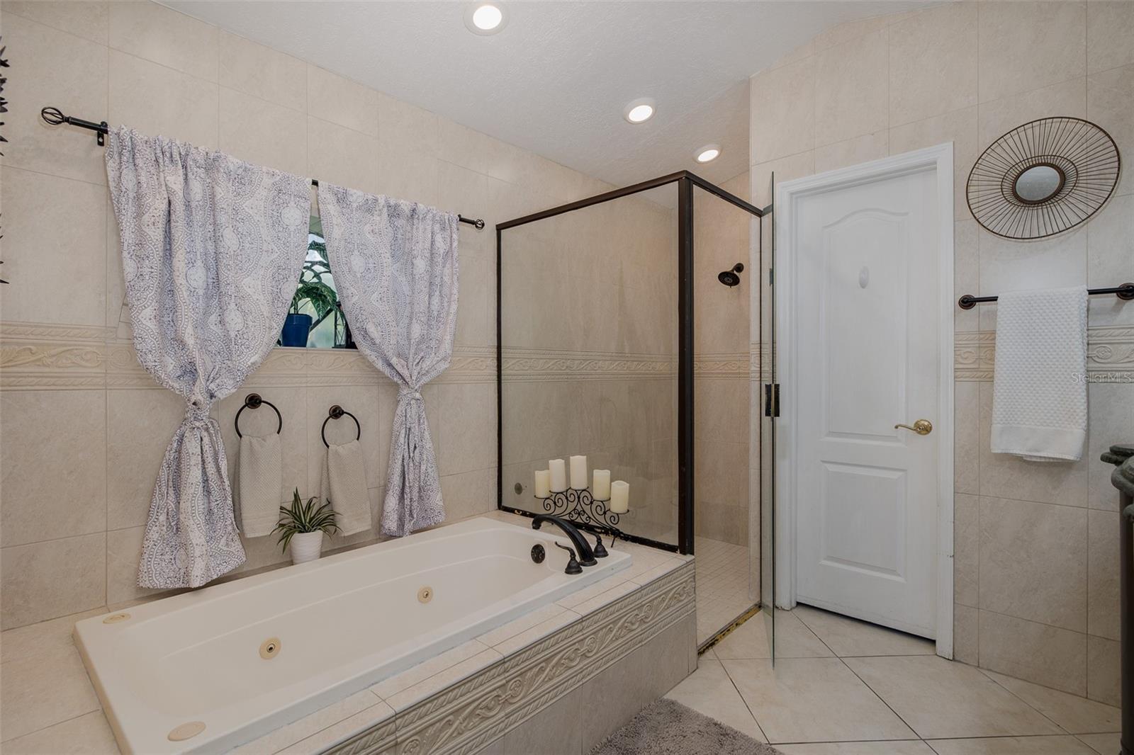 Image 33 of 47 For 15108 Elmcrest Street