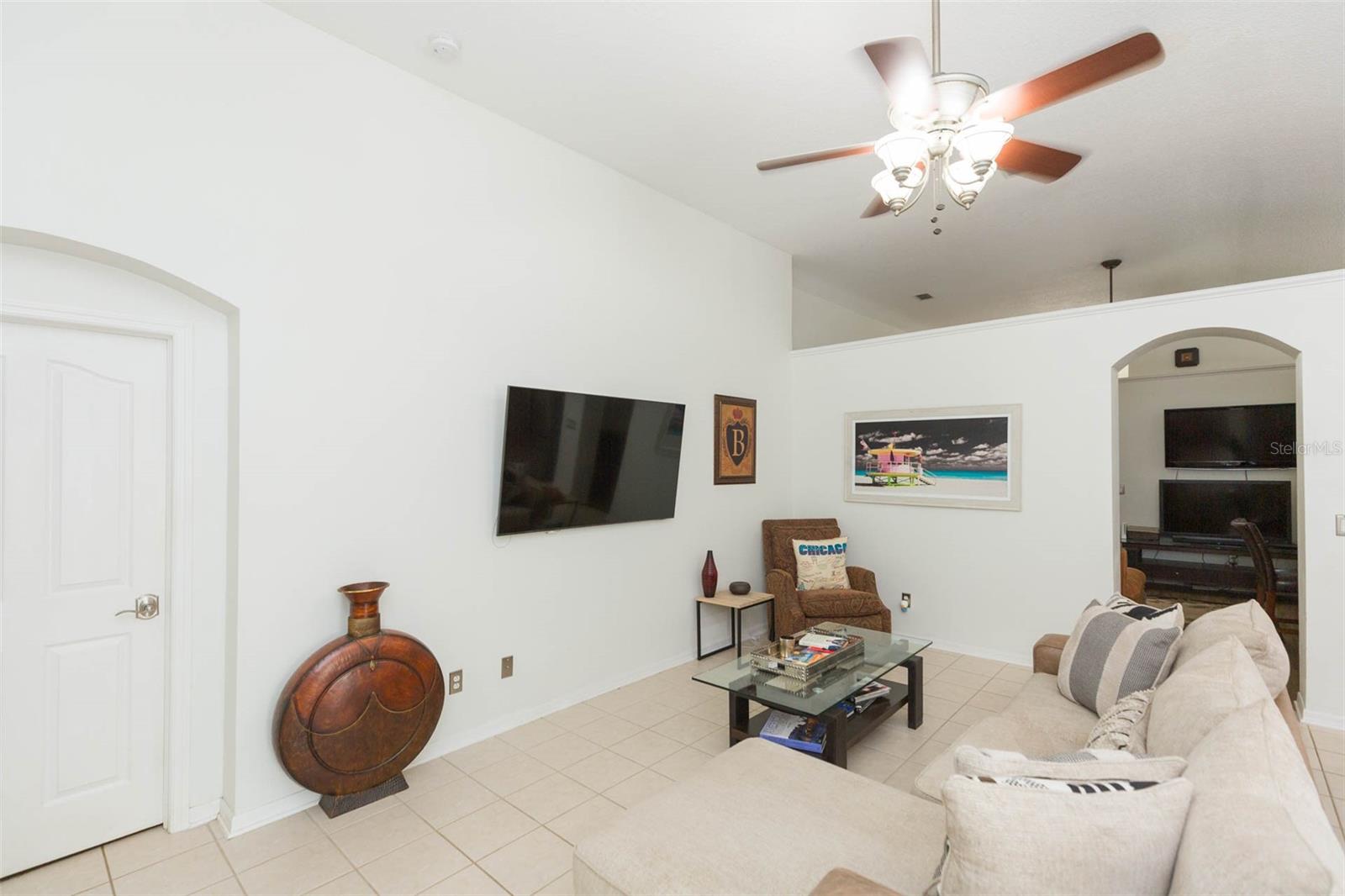 Image 17 of 63 For 876 Addison Drive Ne