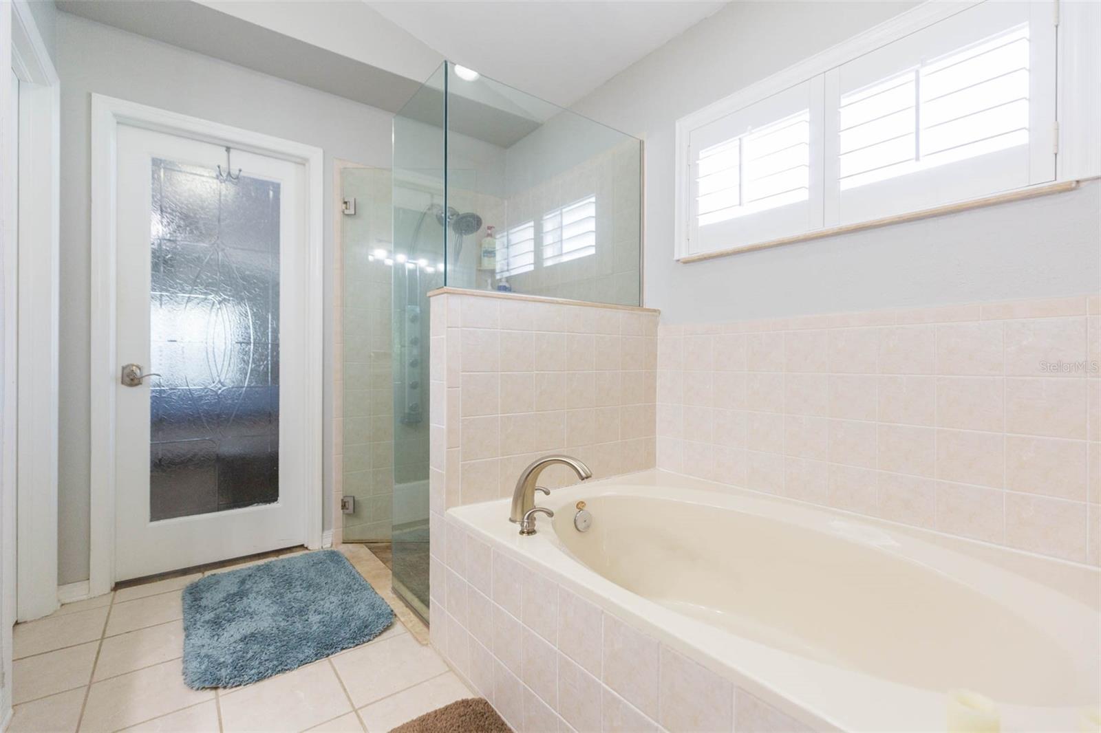Image 36 of 63 For 876 Addison Drive Ne