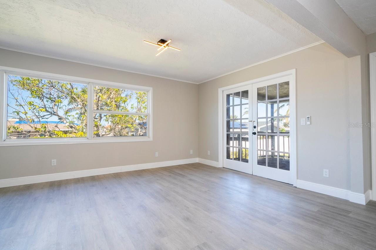 Image 21 of 61 For 809 59th Avenue