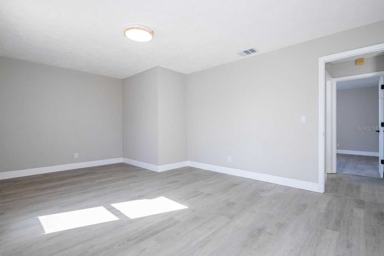Image 36 of 61 For 809 59th Avenue