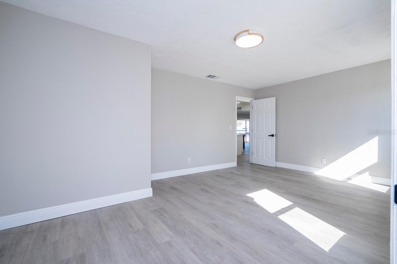 Image 38 of 61 For 809 59th Avenue