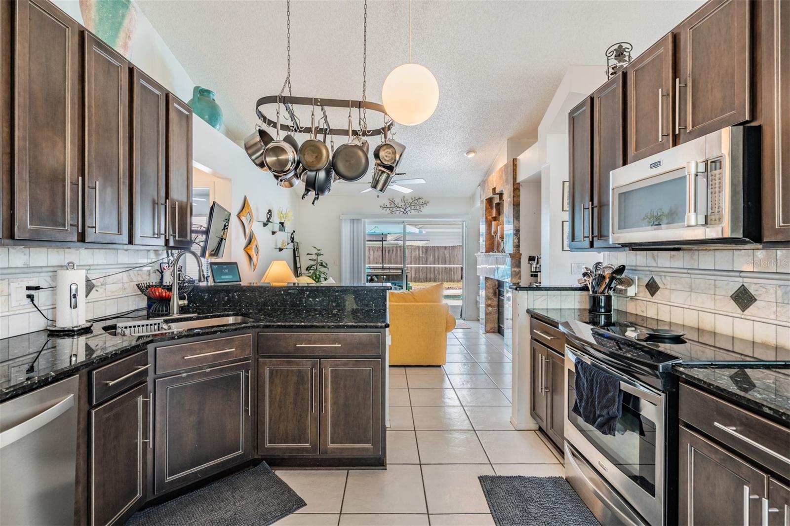 Image 13 of 37 For 7501 Turtlebrook Lane