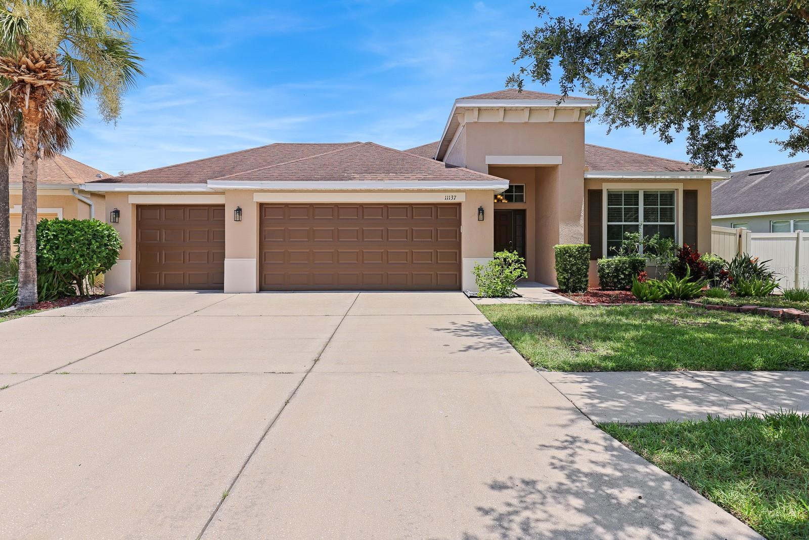 Details for 11137 Wembley Landing Drive, LITHIA, FL 33547