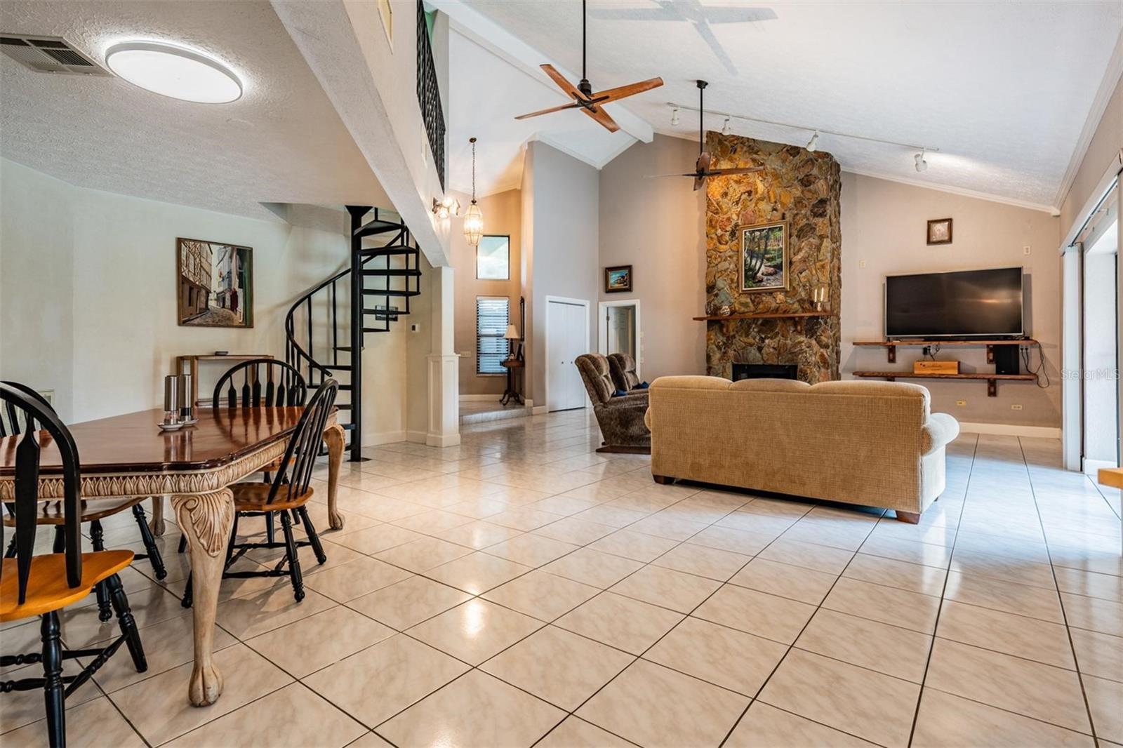 Image 13 of 38 For 6911 Daubon Court