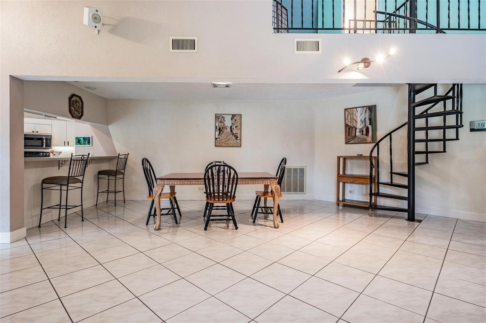 Image 15 of 38 For 6911 Daubon Court