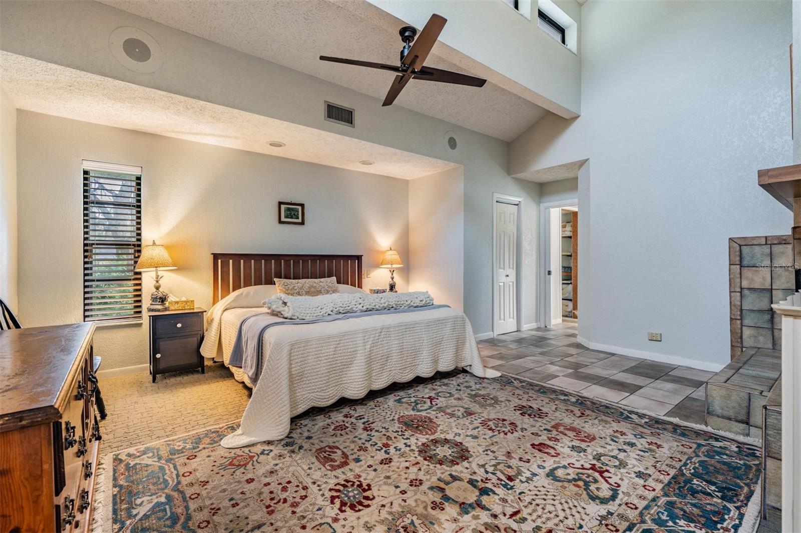 Image 17 of 38 For 6911 Daubon Court