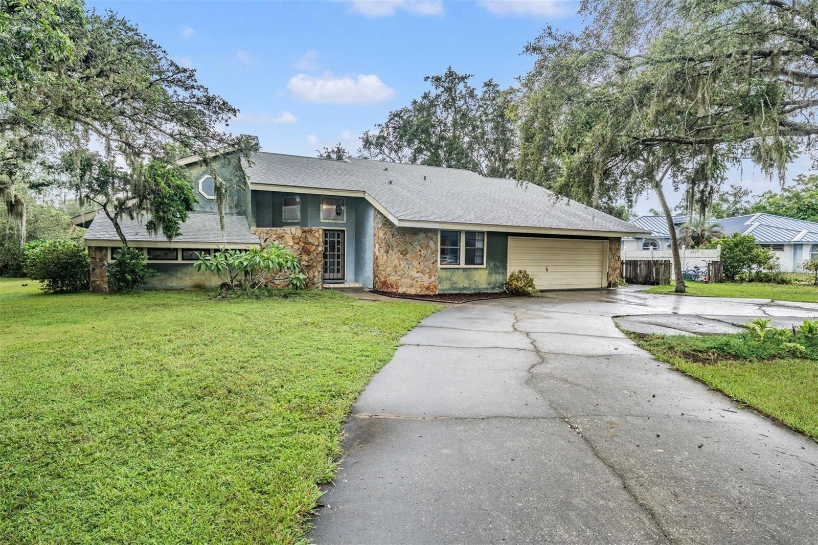 Image 2 of 38 For 6911 Daubon Court