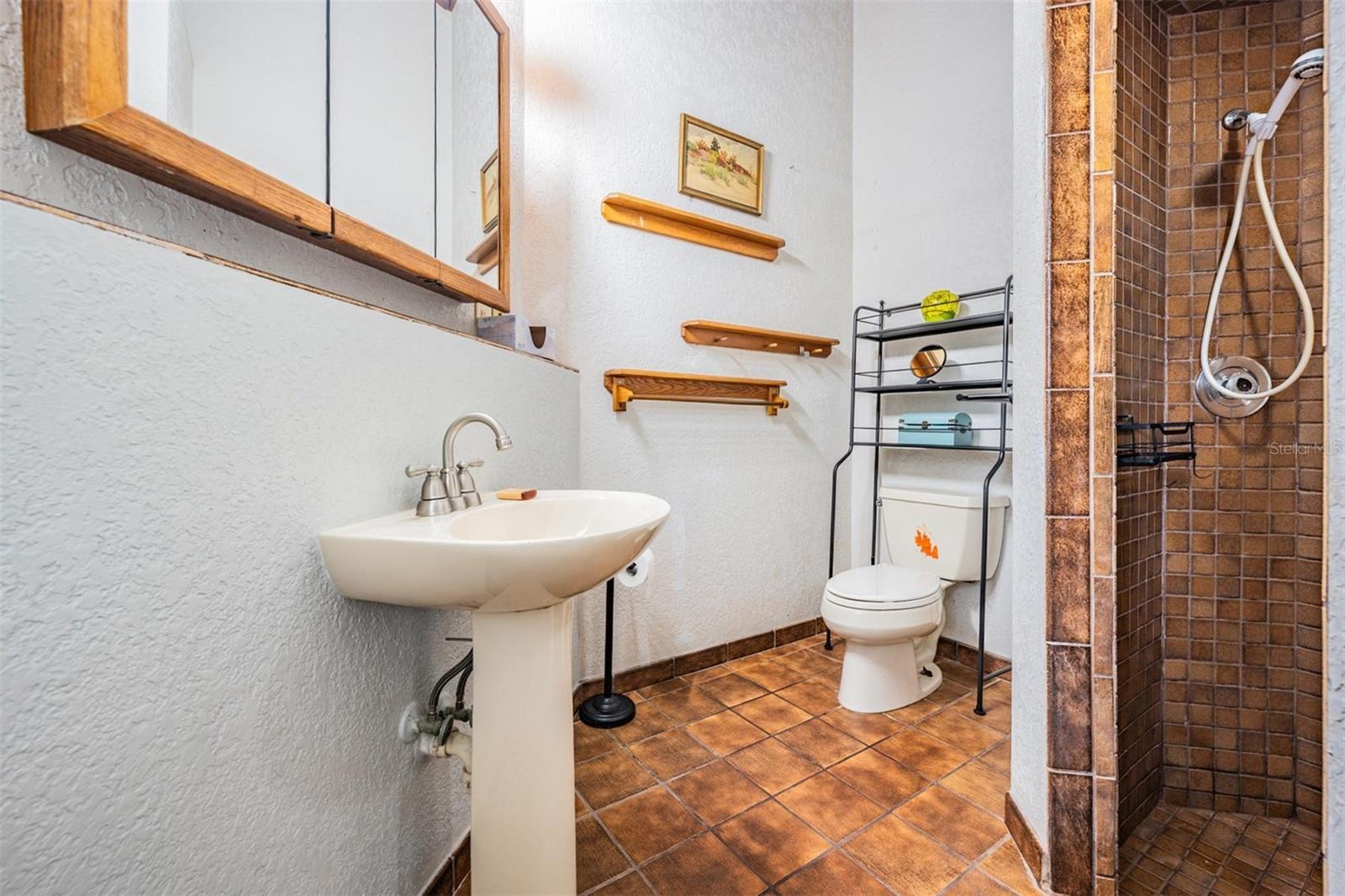 Image 20 of 38 For 6911 Daubon Court
