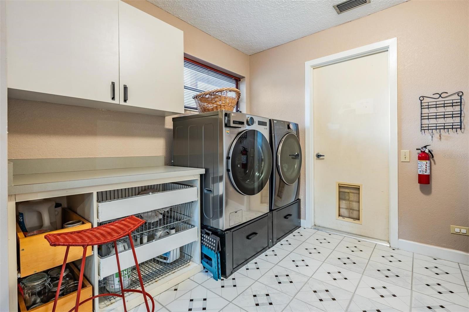 Image 30 of 38 For 6911 Daubon Court