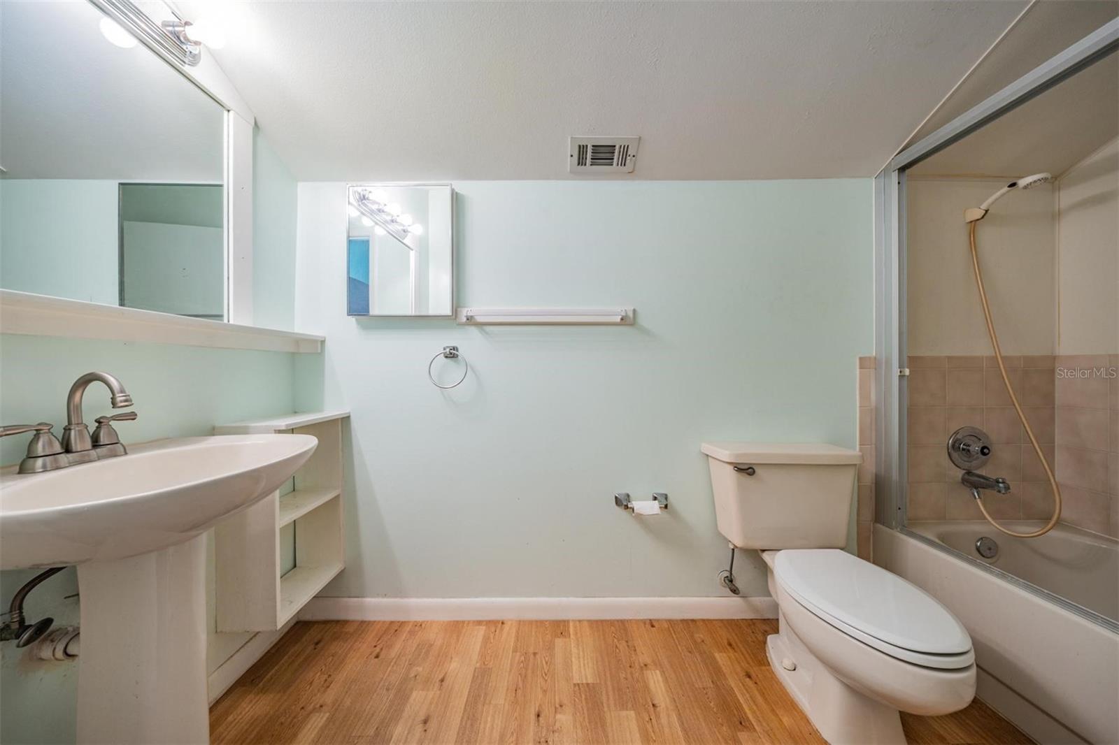 Image 33 of 38 For 6911 Daubon Court
