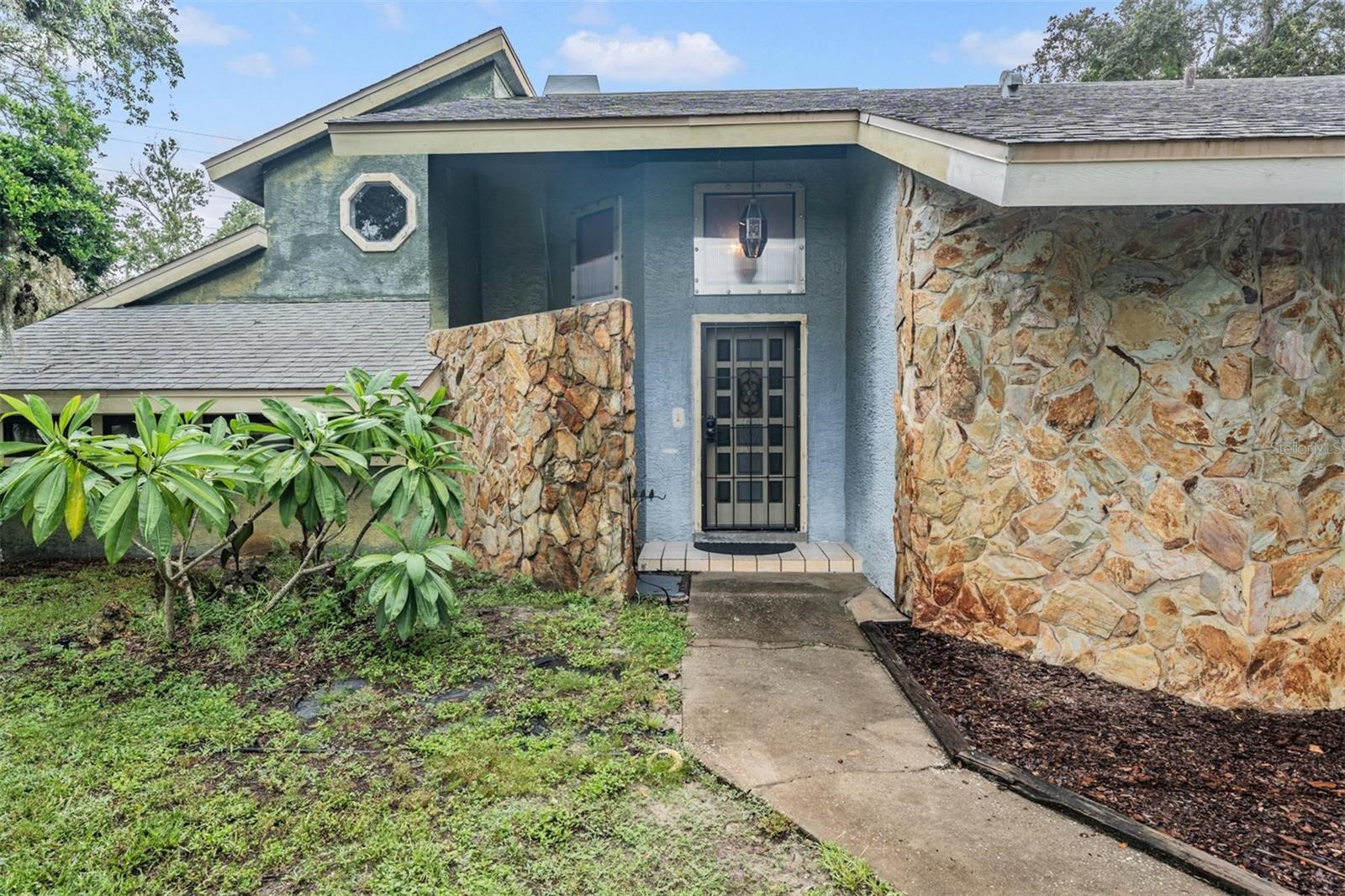 Image 4 of 38 For 6911 Daubon Court