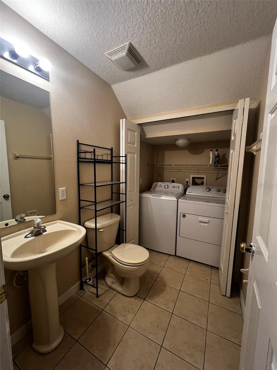 Image 19 of 27 For 228 Penmark Stone Place