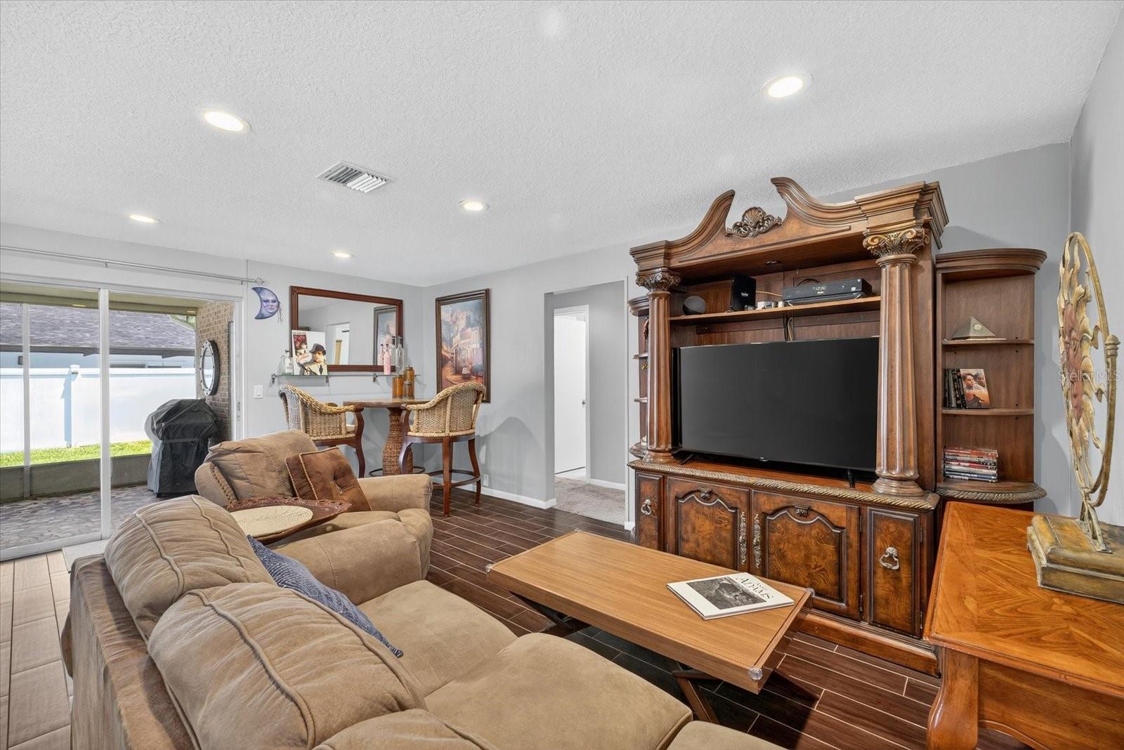 Image 12 of 31 For 1228 Inverness Drive