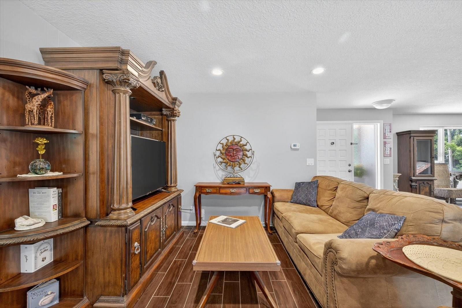 Image 13 of 31 For 1228 Inverness Drive