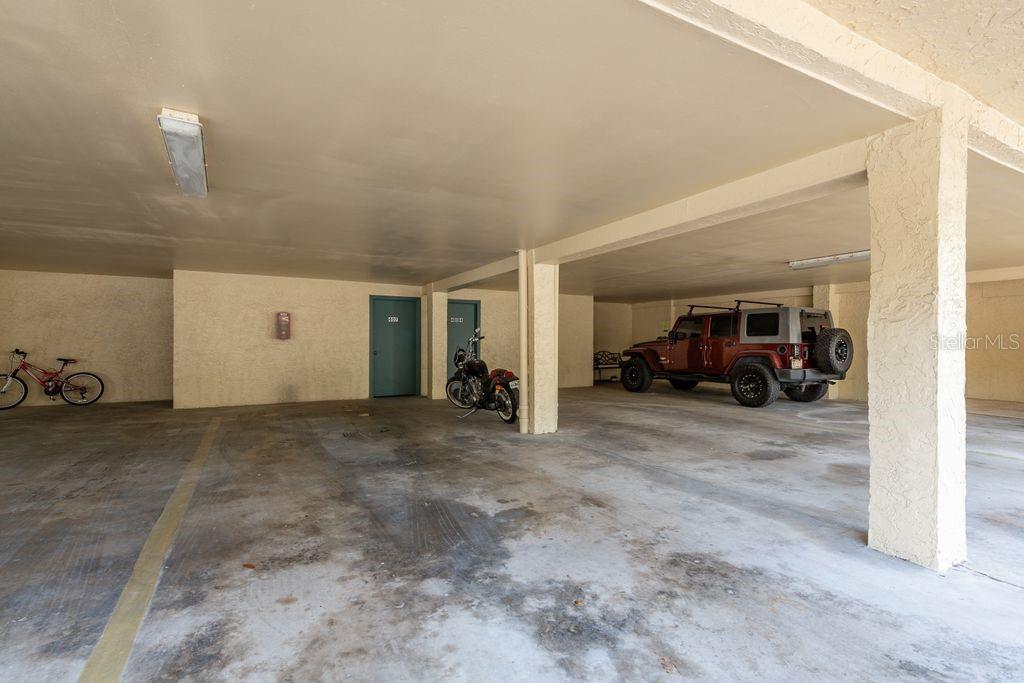 Image 28 of 47 For 460 Paula Drive 407