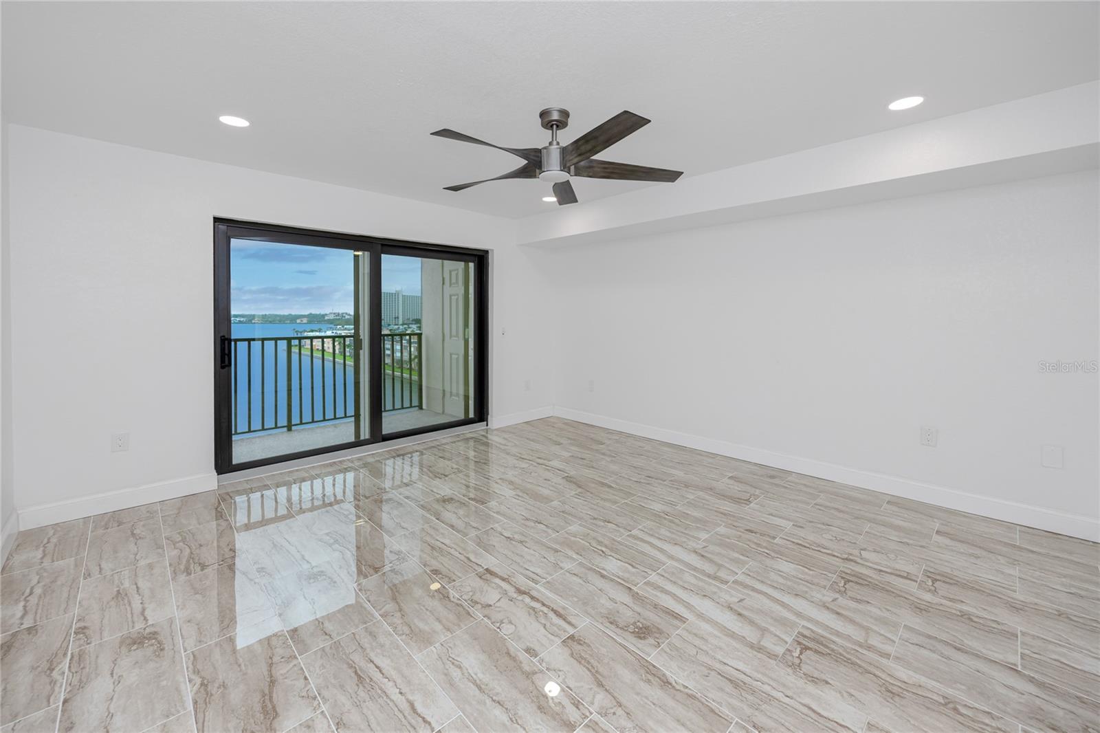 Image 19 of 50 For 7300 Sun Island Drive S 706