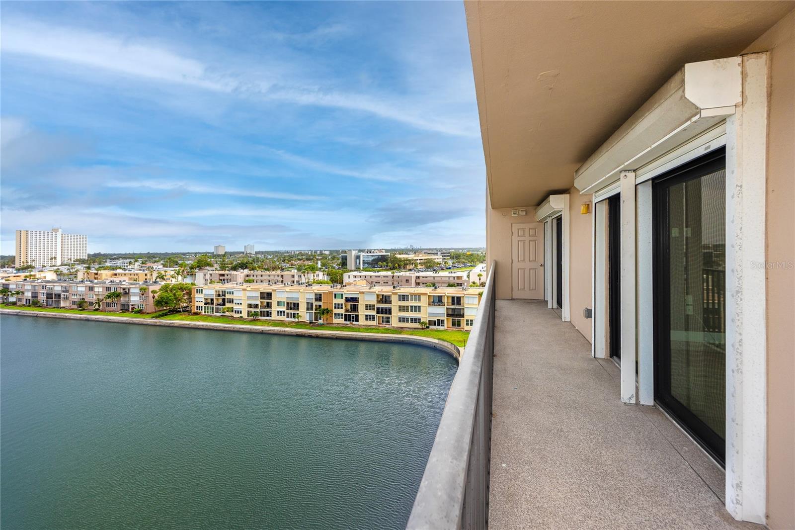 Image 20 of 50 For 7300 Sun Island Drive S 706