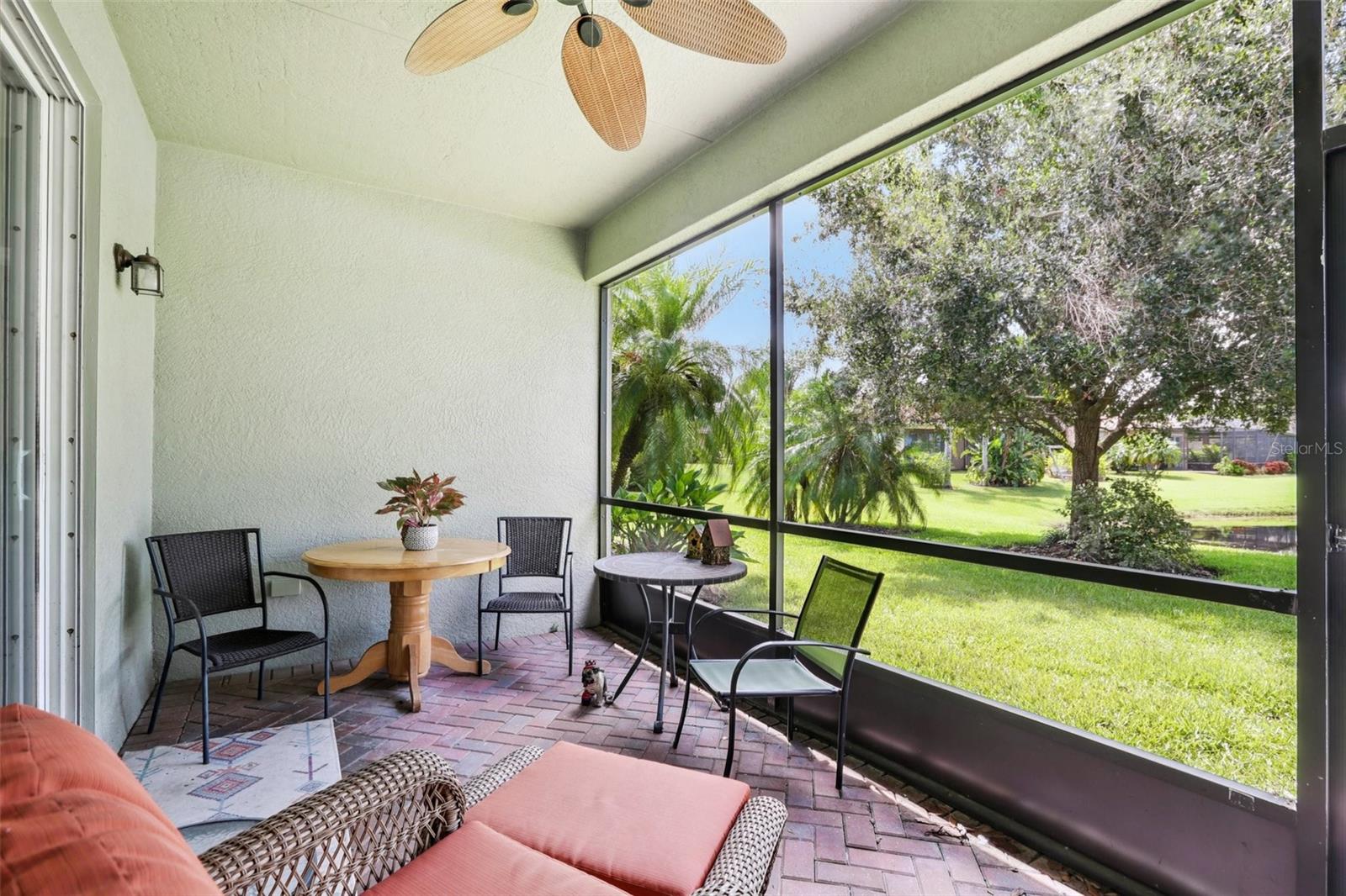 Image 32 of 73 For 15820 Aurora Lake Circle