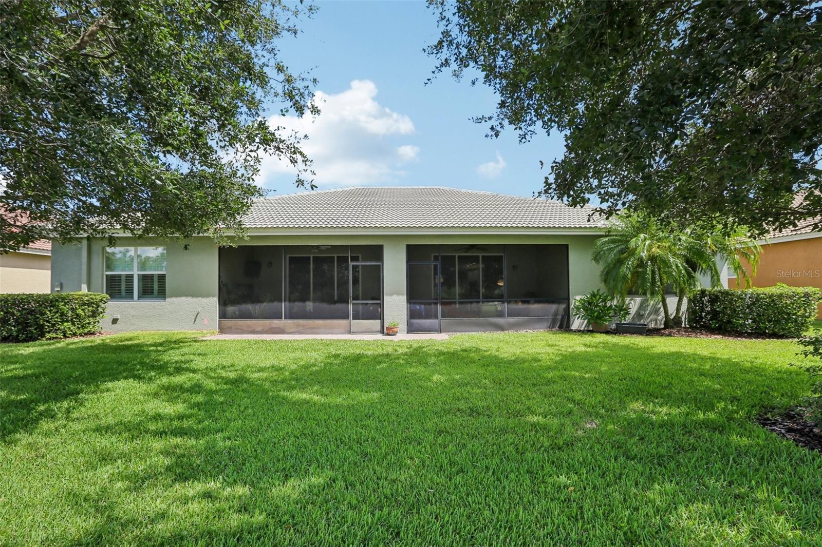 Image 34 of 73 For 15820 Aurora Lake Circle