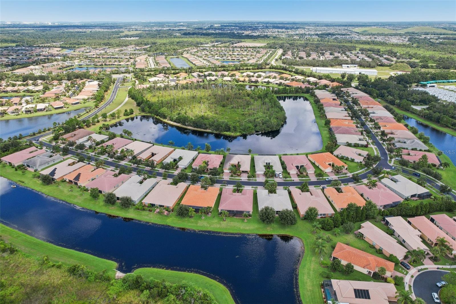 Image 40 of 73 For 15820 Aurora Lake Circle