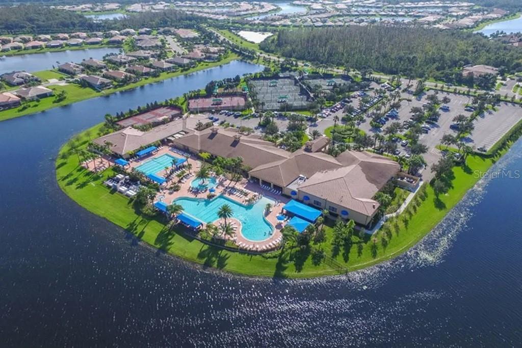 Image 48 of 73 For 15820 Aurora Lake Circle