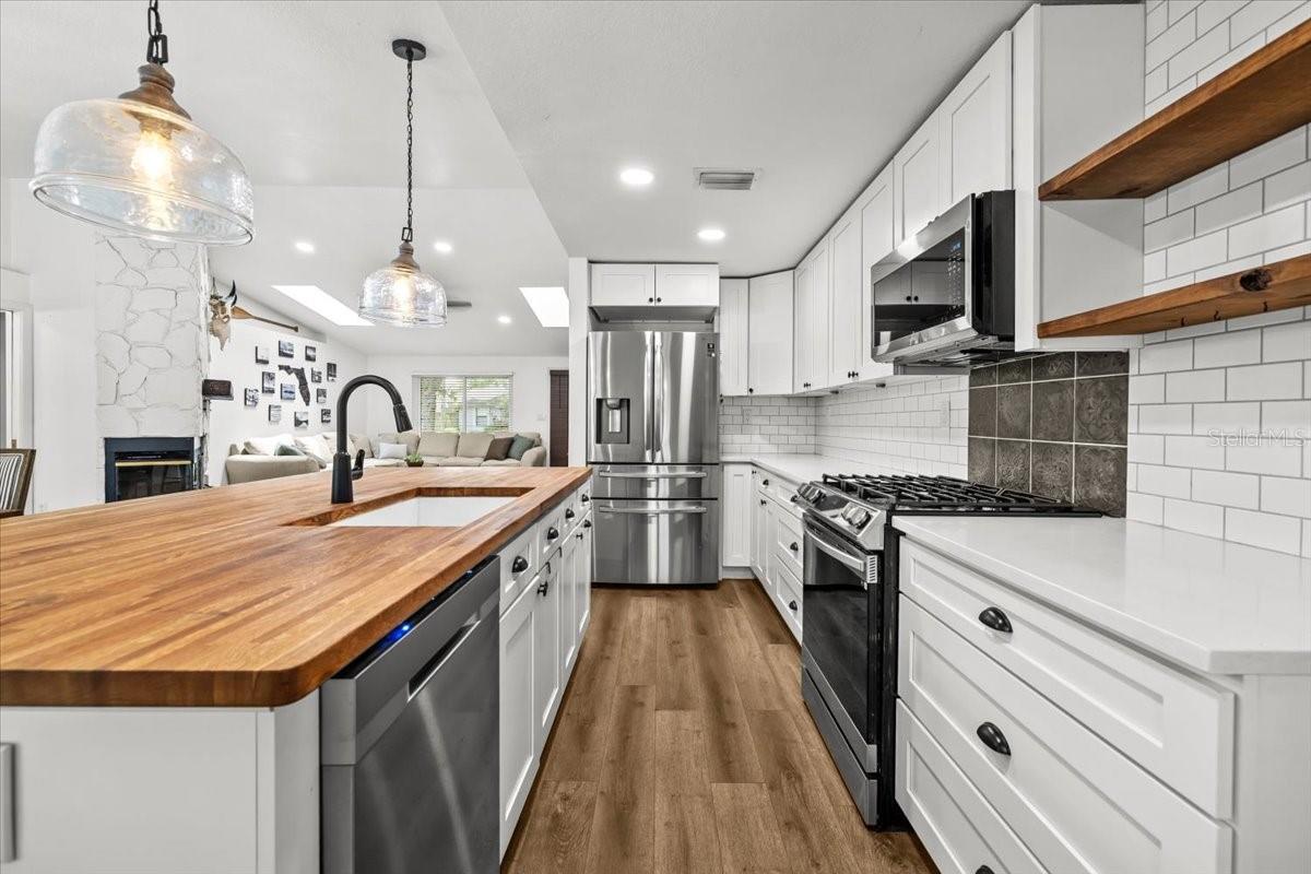 Image 10 of 36 For 5827 Silver Moon Avenue
