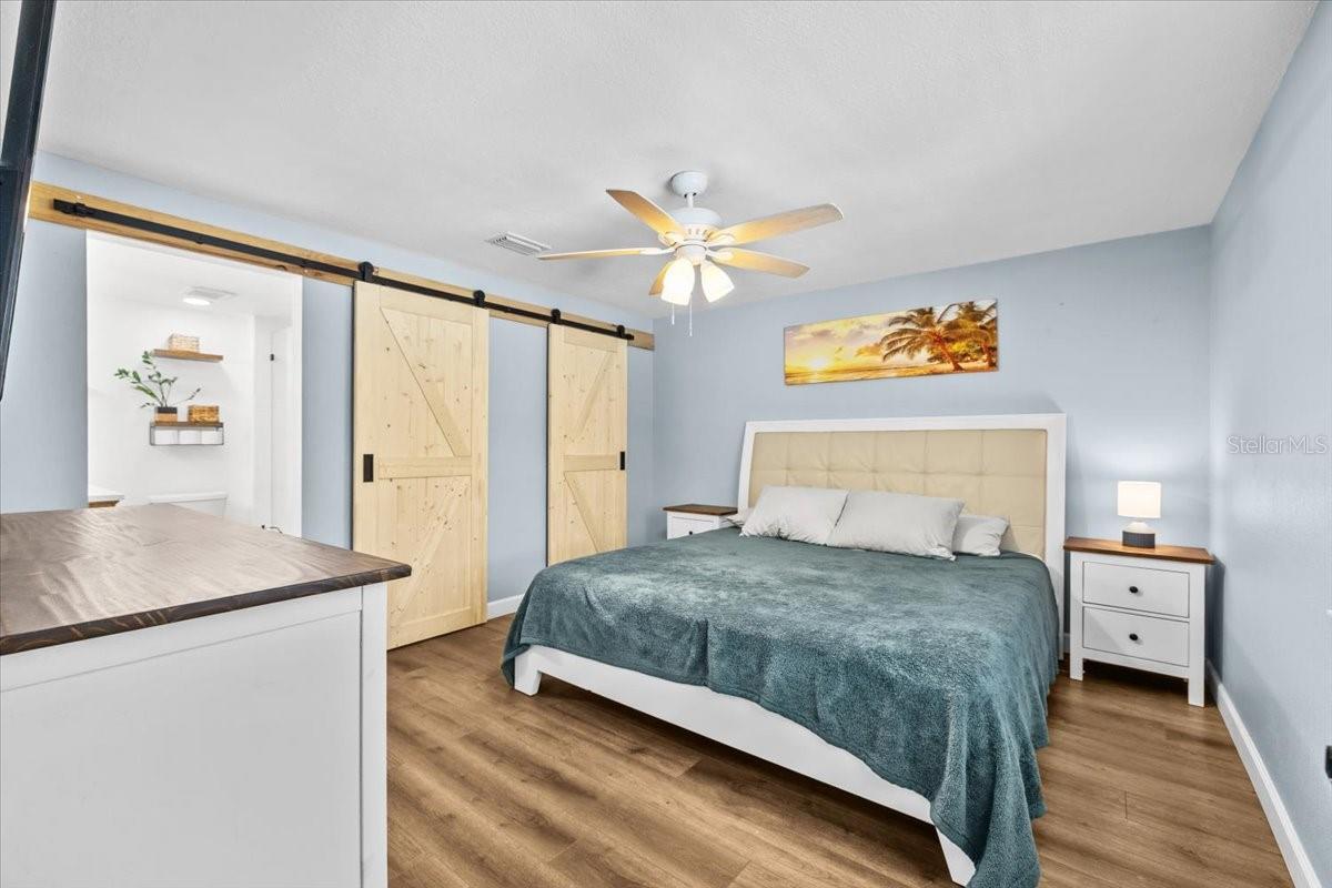 Image 17 of 36 For 5827 Silver Moon Avenue