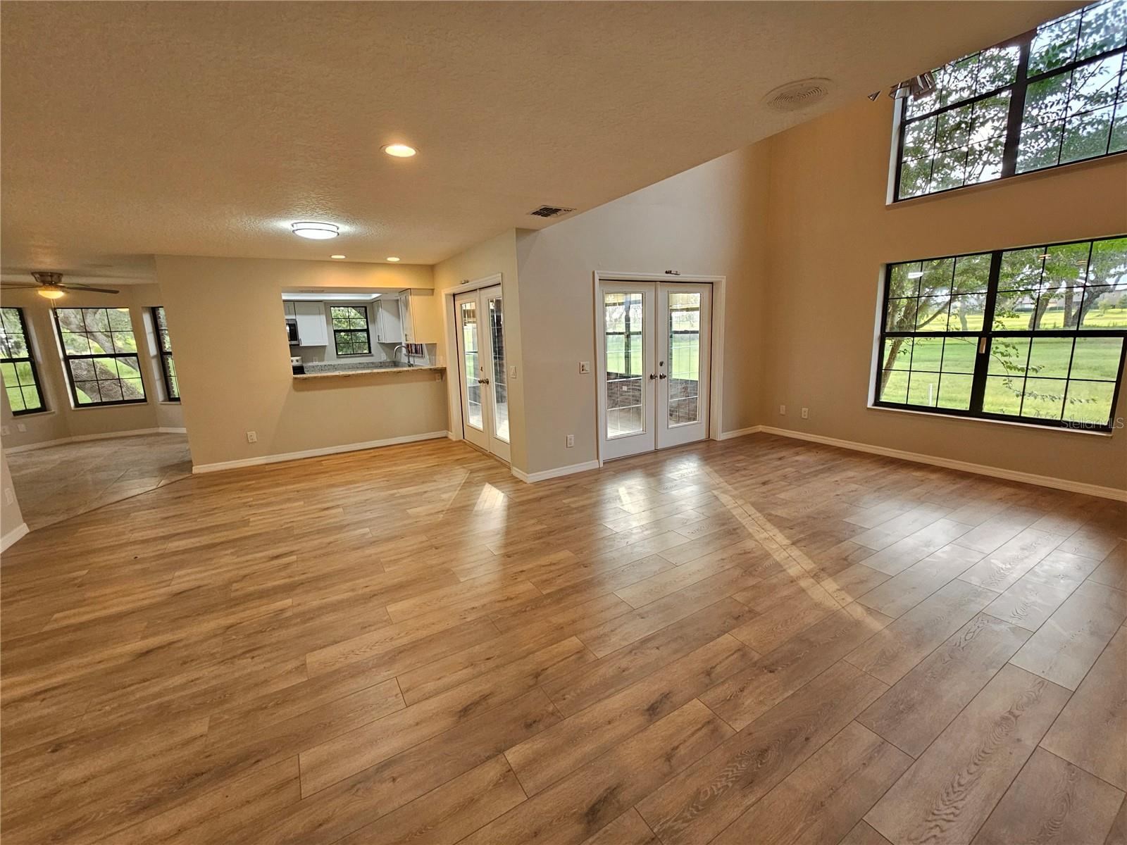 Image 6 of 42 For 6539 Brentwood Drive