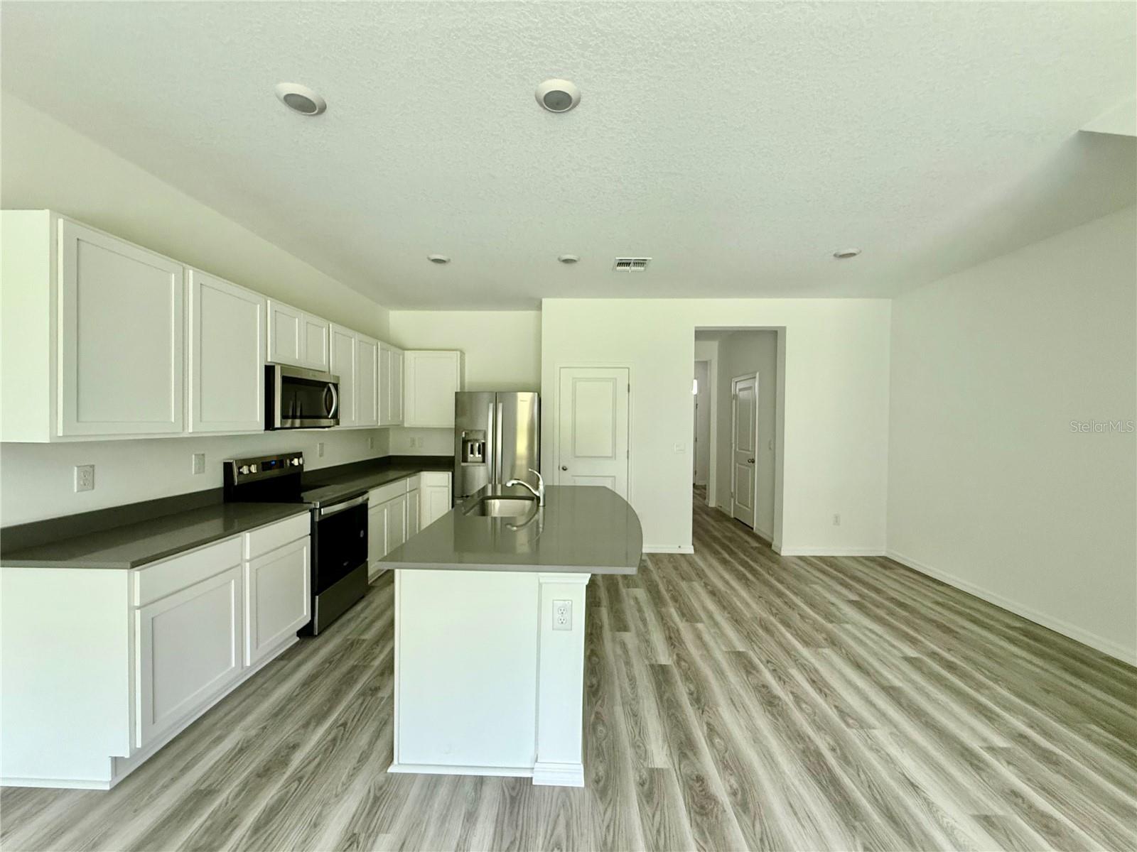 Image 4 of 23 For 11406 Velvet Apricot Drive