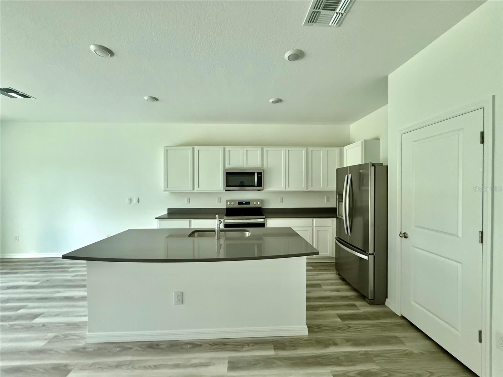 Image 5 of 23 For 11406 Velvet Apricot Drive