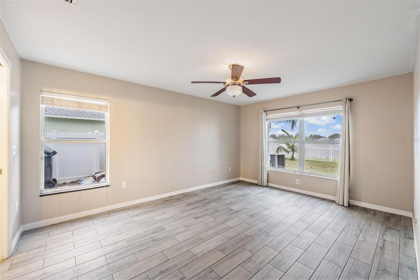 Image 12 of 36 For 13515 Fladgate Mark Drive