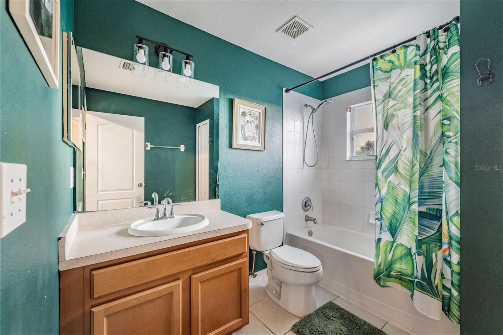 Image 23 of 36 For 13515 Fladgate Mark Drive