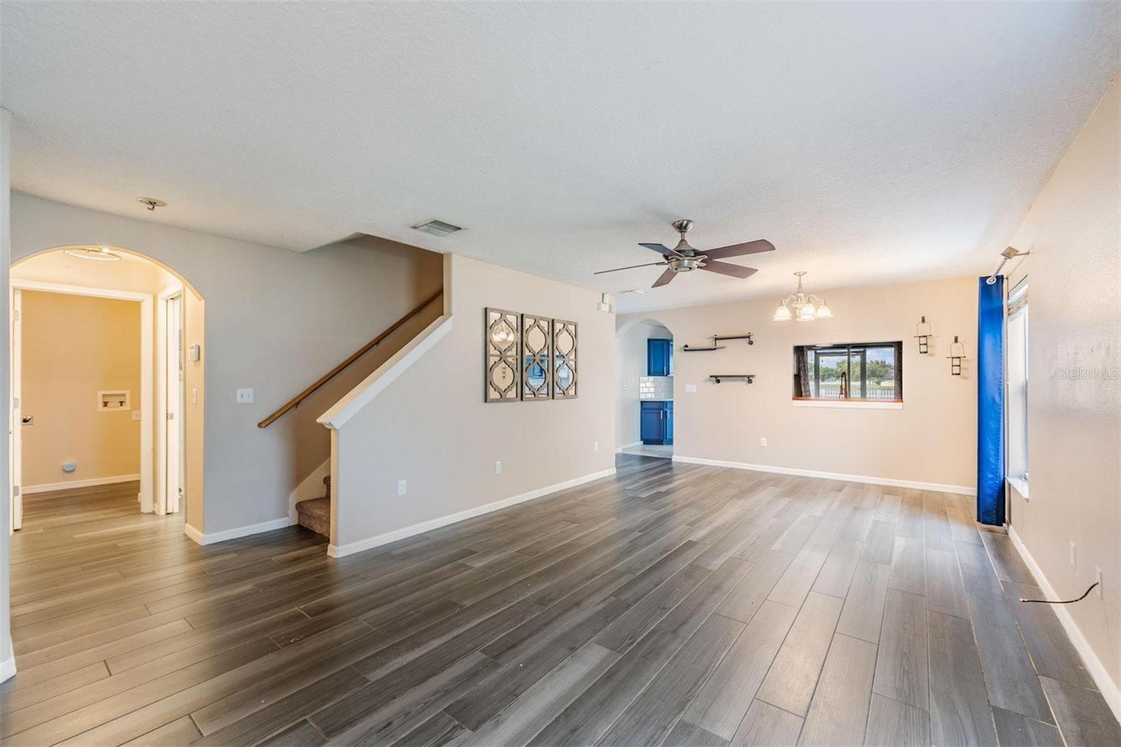 Image 3 of 36 For 13515 Fladgate Mark Drive