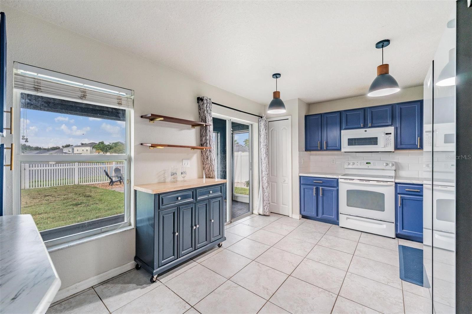 Image 8 of 36 For 13515 Fladgate Mark Drive